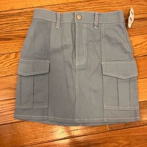 NWOT Tilly’s Light Blue Cargo Skirt